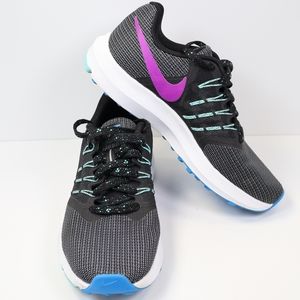 Nike Run Swift SE Womens Size 7 Black/Purple